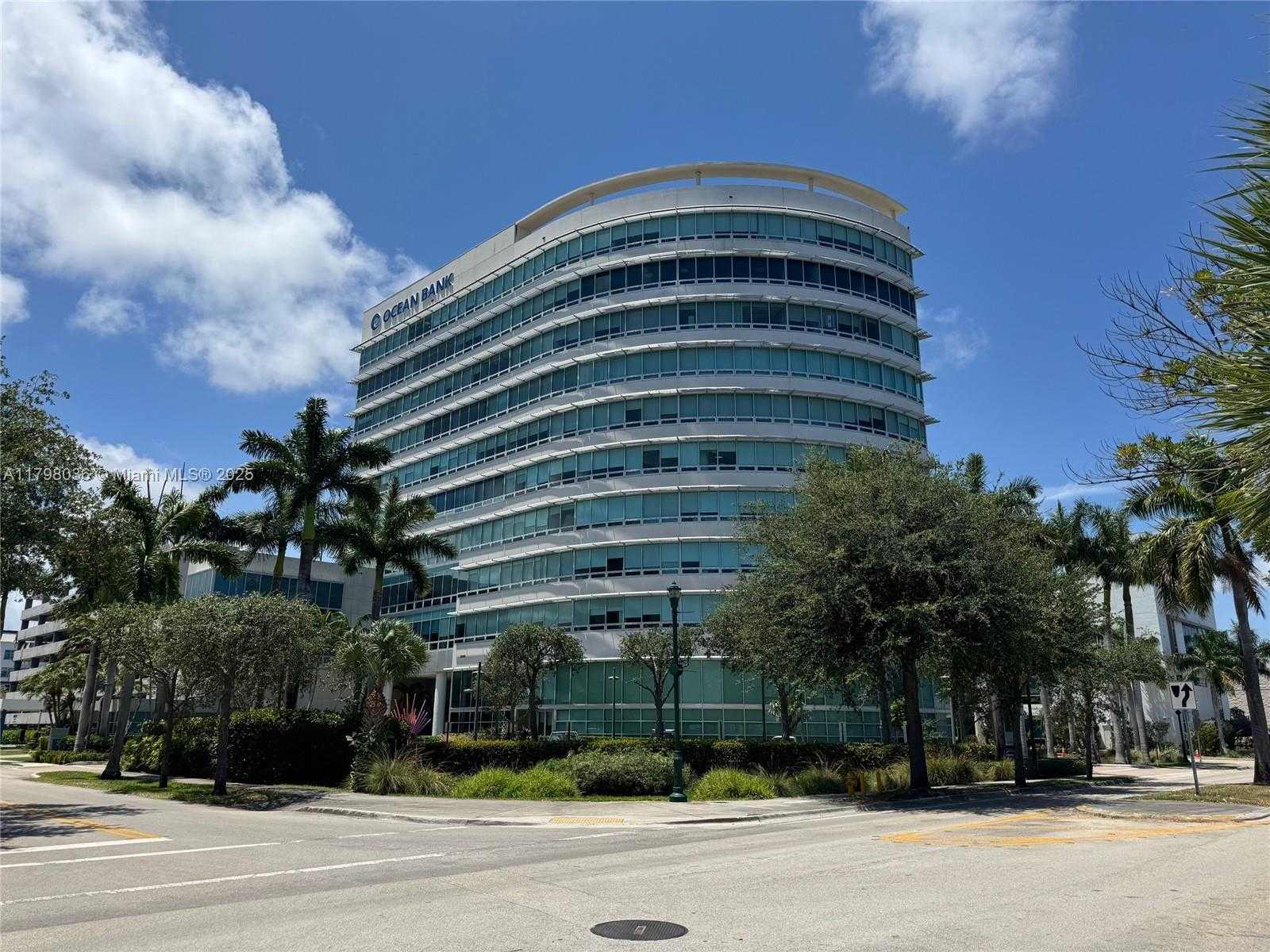 Small Image of 20900 NORTH EAST 30TH AVE #503, Aventura Number 31