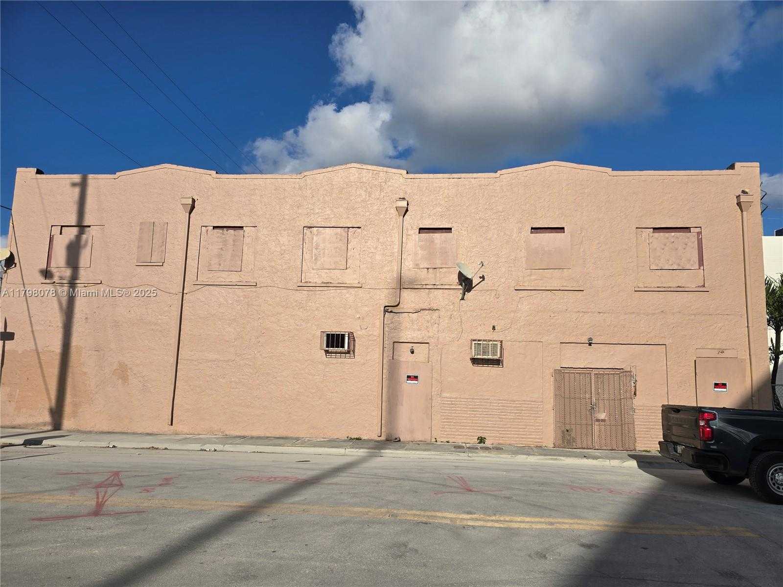 Small Image of 130 NORTH WEST 14TH ST, Miami Number 3