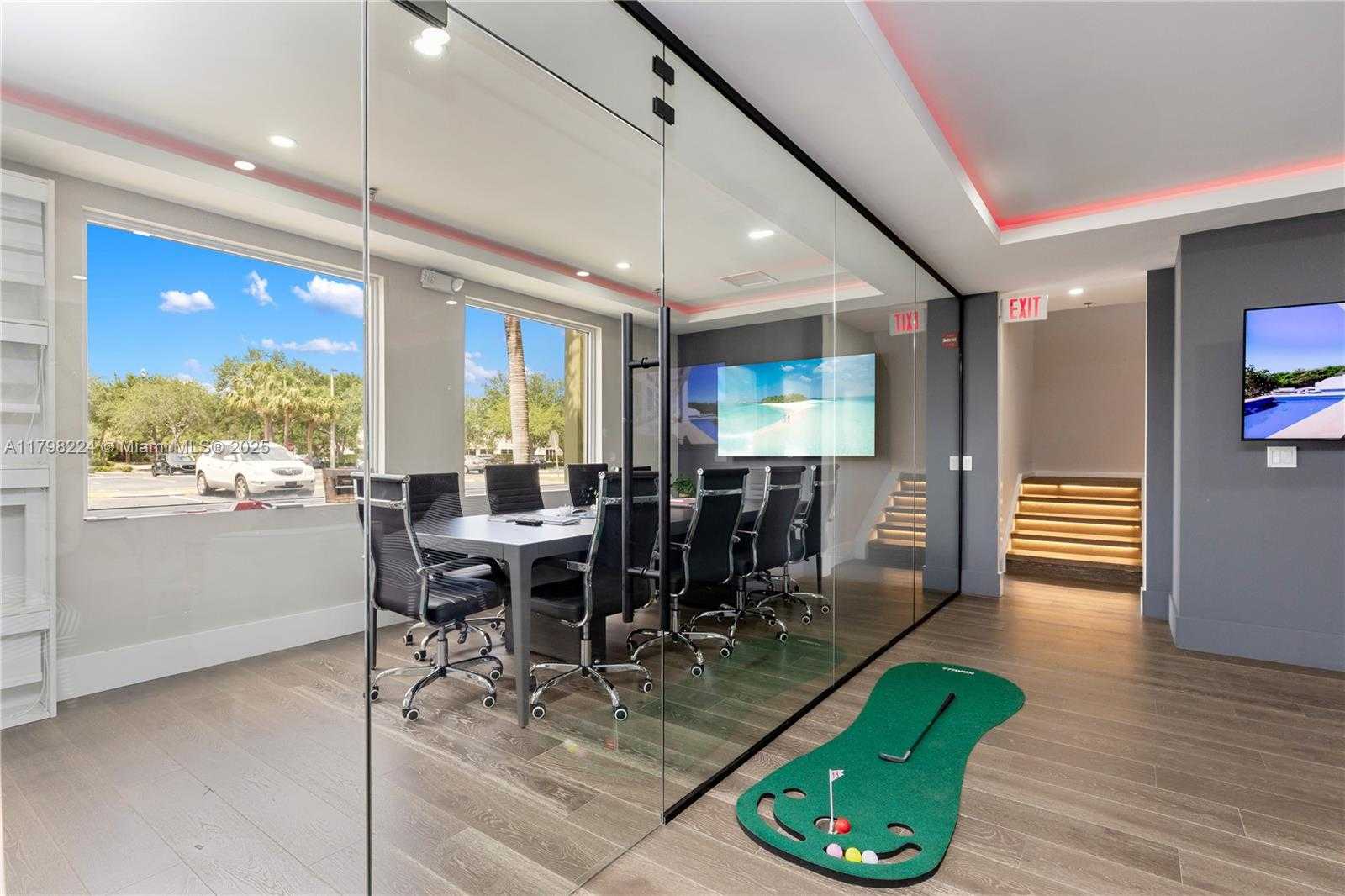 Small Image of 1200 SOUTH ROGERS CIR #9, Boca Raton Number 21