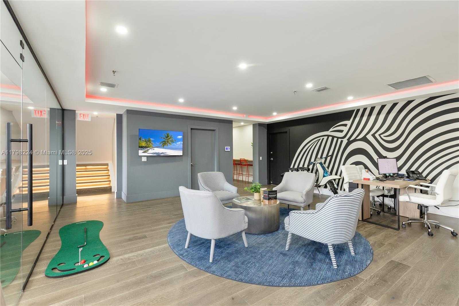 Small Image of 1200 SOUTH ROGERS CIR #9, Boca Raton Number 23