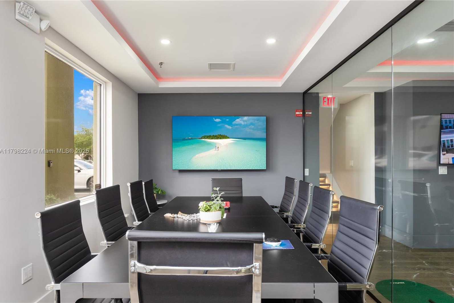 Small Image of 1200 SOUTH ROGERS CIR #9, Boca Raton Number 28