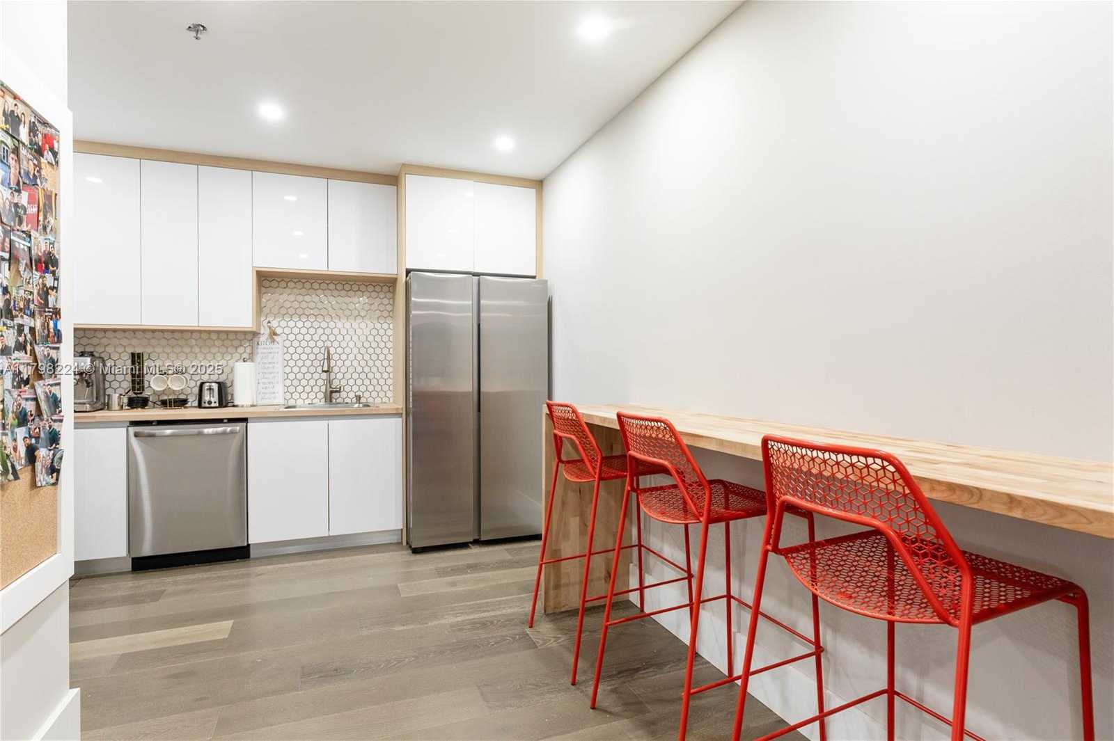 Small Image of 1200 SOUTH ROGERS CIR #9, Boca Raton Number 32