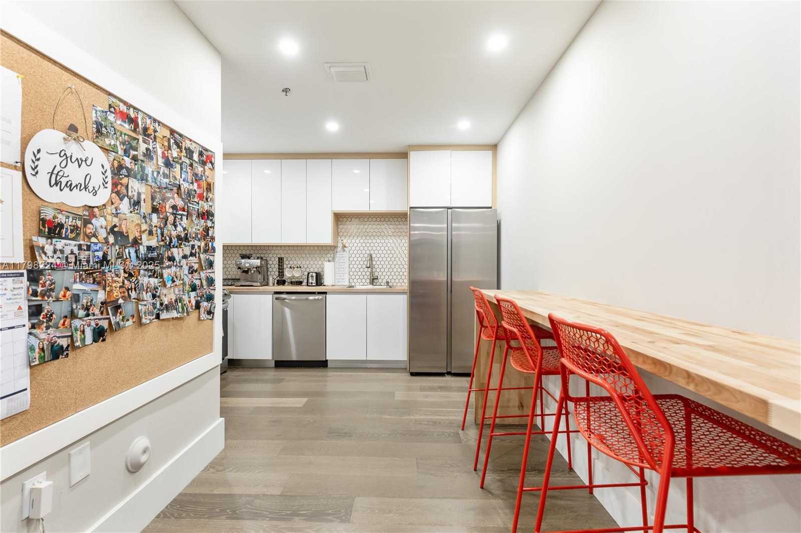 Small Image of 1200 SOUTH ROGERS CIR #9, Boca Raton Number 33