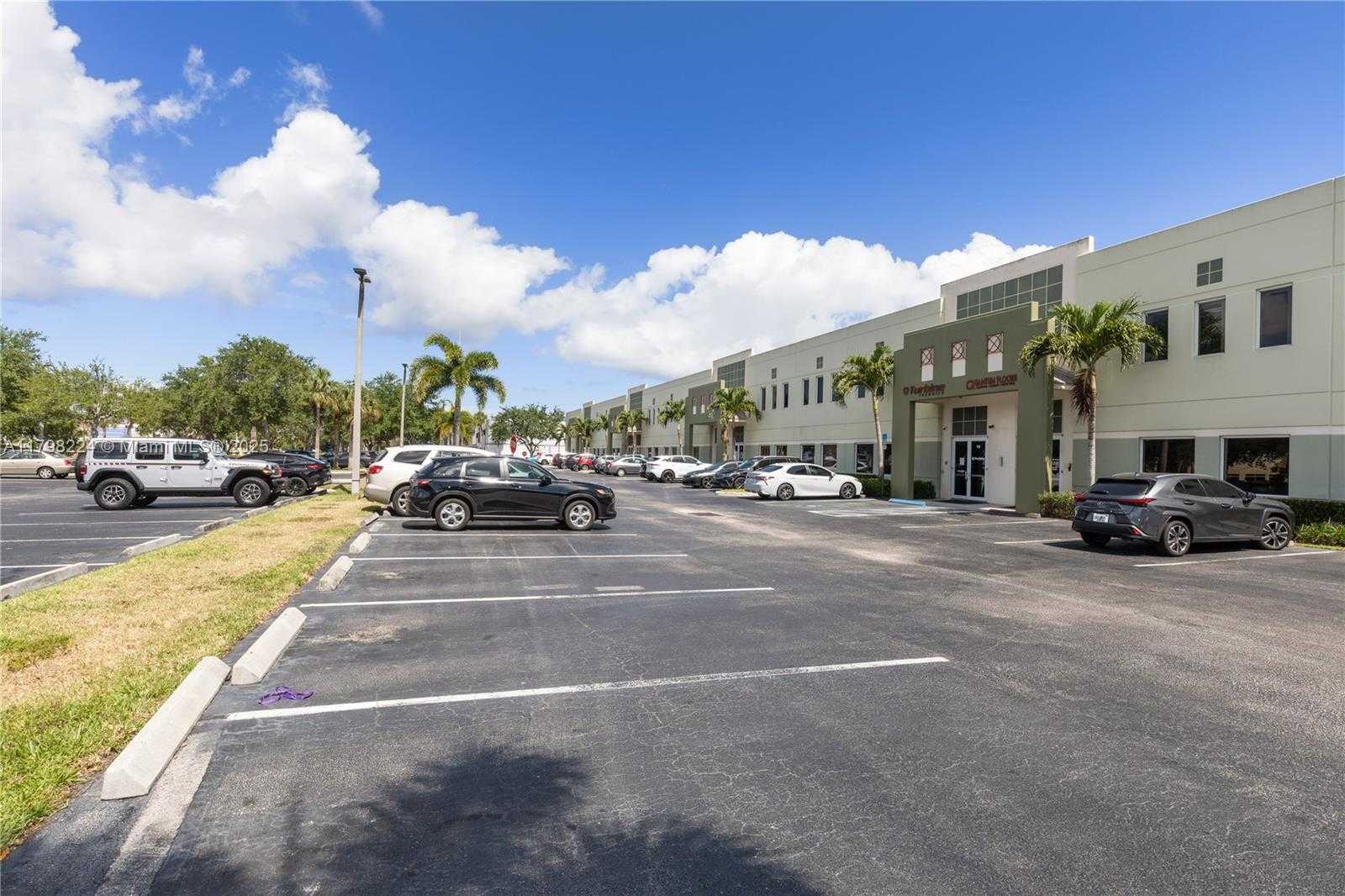 Small Image of 1200 SOUTH ROGERS CIR #9, Boca Raton Number 42
