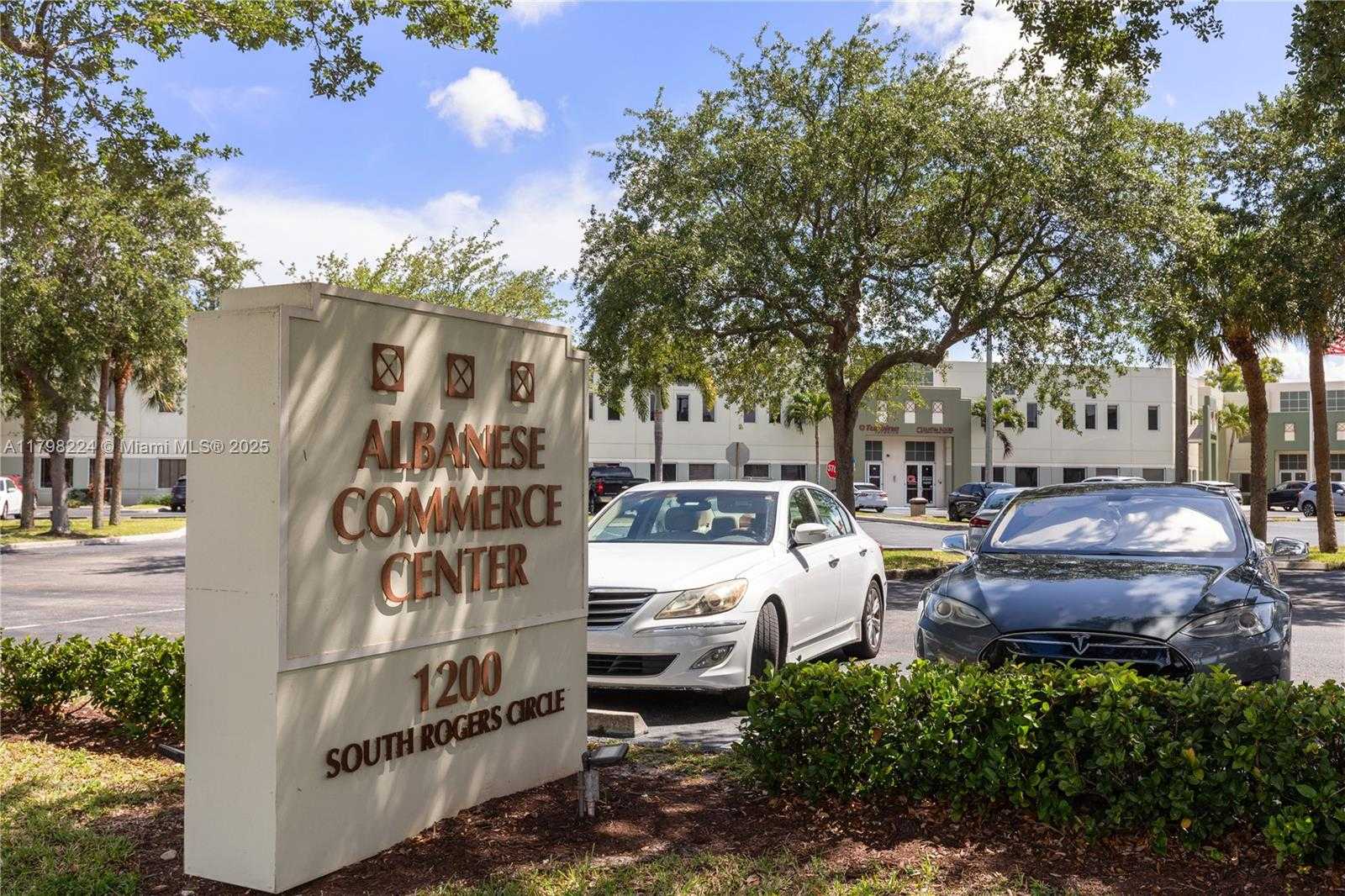 Small Image of 1200 SOUTH ROGERS CIR #9, Boca Raton Number 7