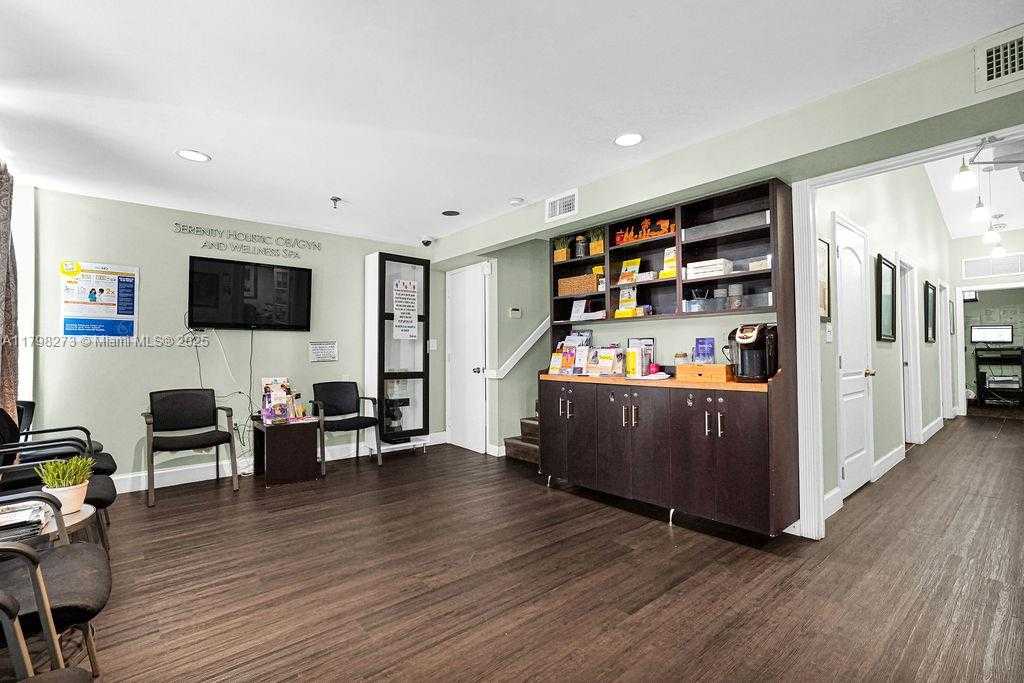 Small Image of 1590 NORTH EAST 162ND ST, North Miami Beach Number 17