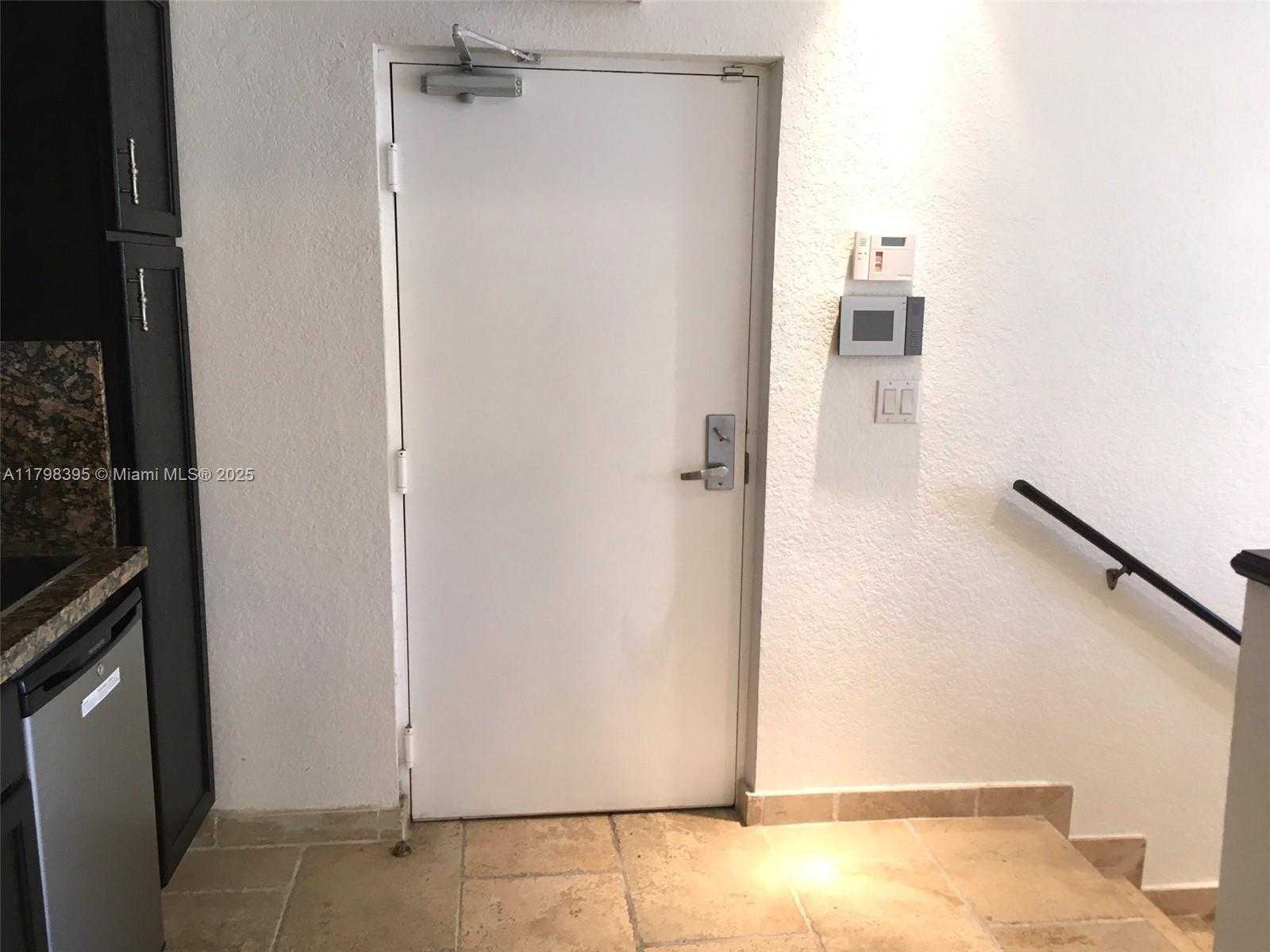 Small Image of 1701 SUNSET HARBOUR DR #S202, Miami Beach Number 12