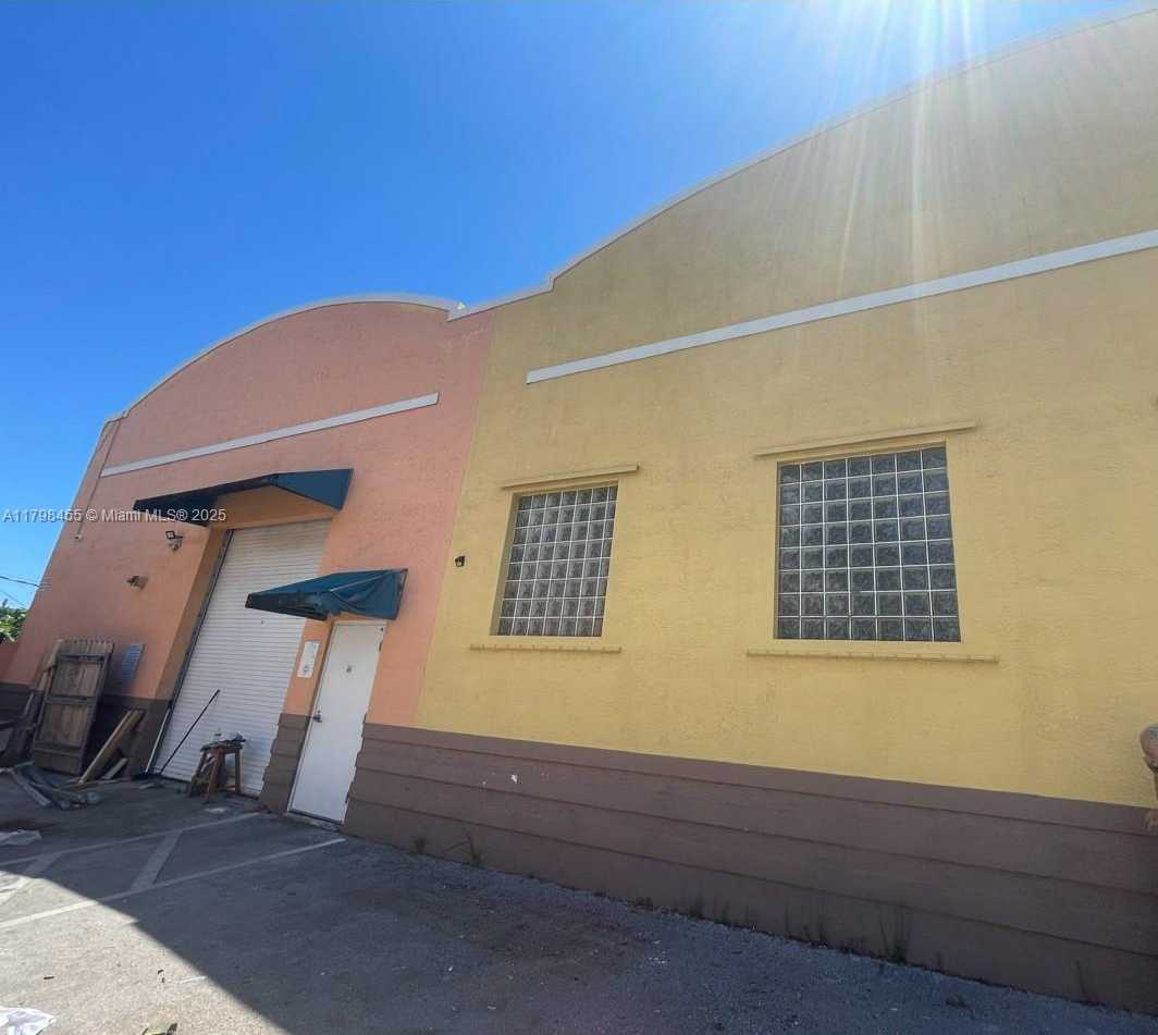 Small Image of 212 NORTH FEDERAL HWY, Dania Beach Number 11