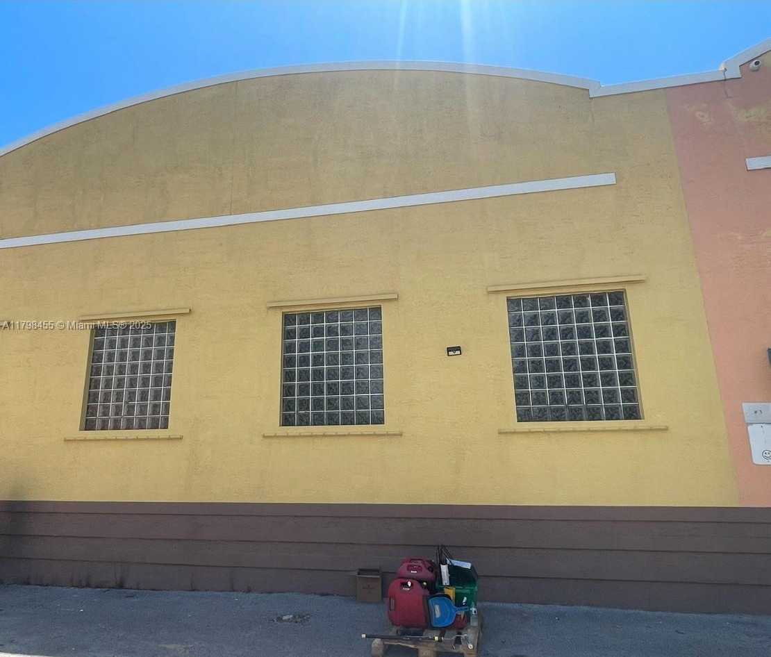 Small Image of 212 NORTH FEDERAL HWY, Dania Beach Number 12