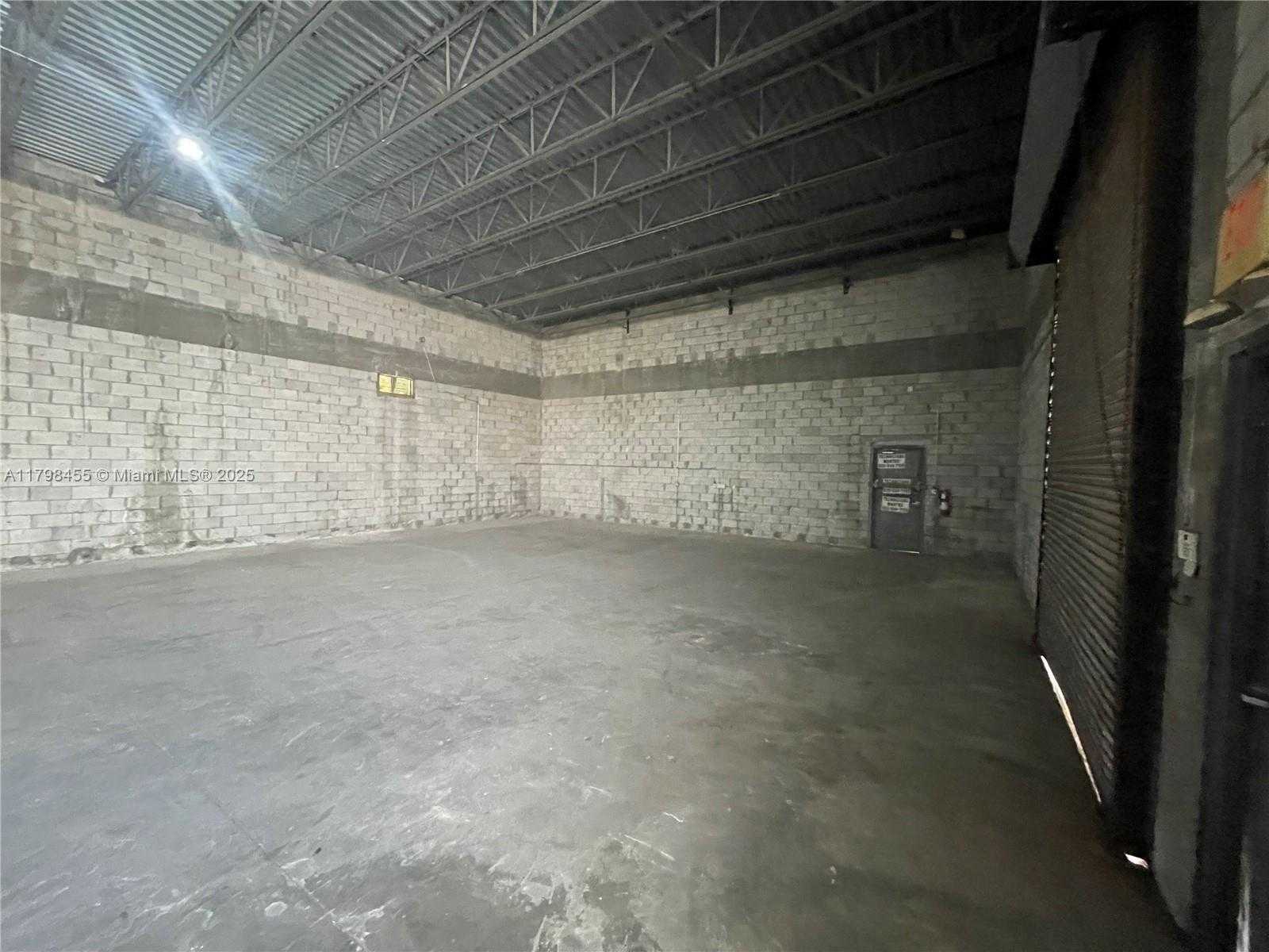 Small Image of 212 NORTH FEDERAL HWY, Dania Beach Number 8