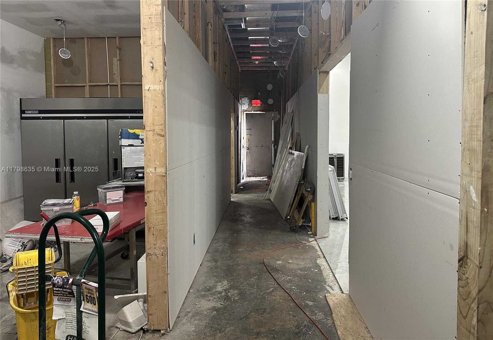 Small Image of 360 NORTH WEST 71ST ST, Miami Number 17