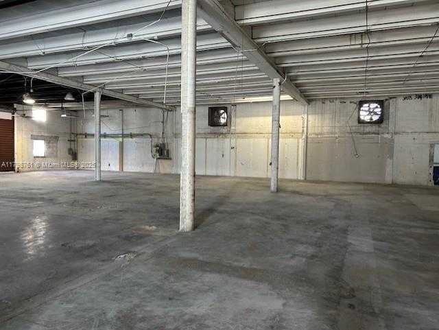 Small Image of 3075 SOUTH WEST 39TH AVE, Miami Number 8