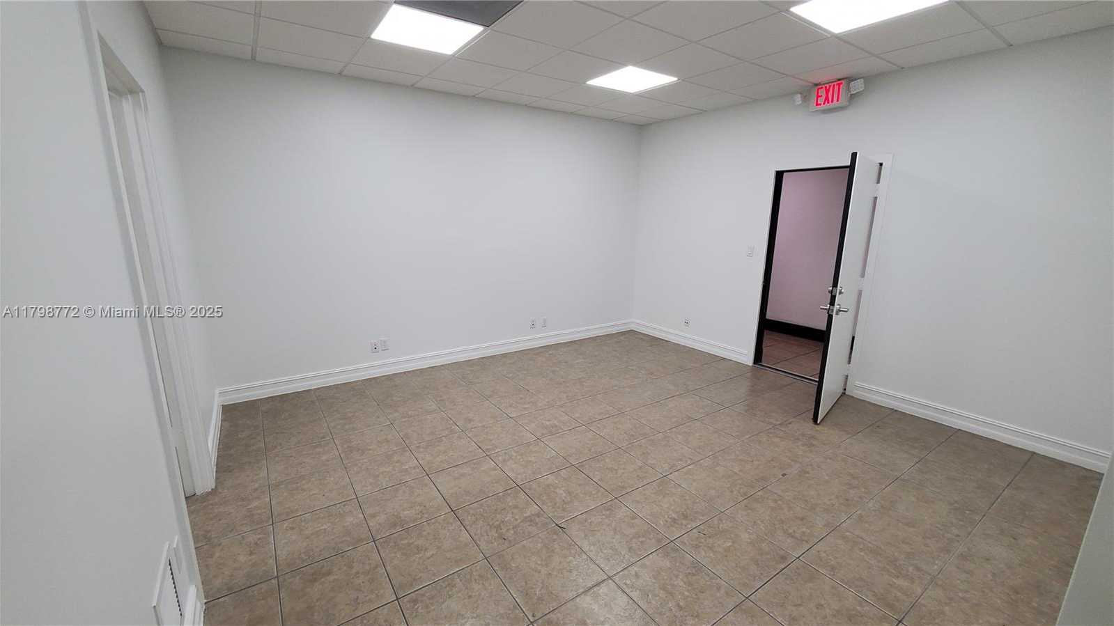 Small Image of 7570 NORTH WEST 14TH ST, Miami Number 12