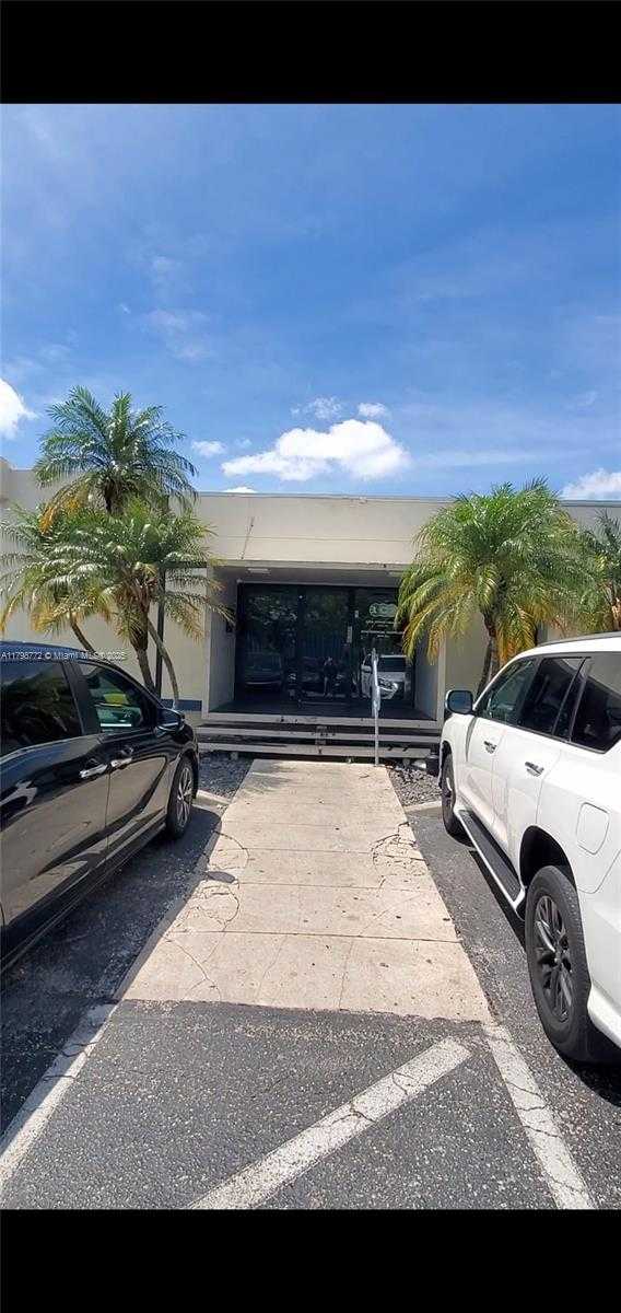 Small Image of 7570 NORTH WEST 14TH ST, Miami Number 13