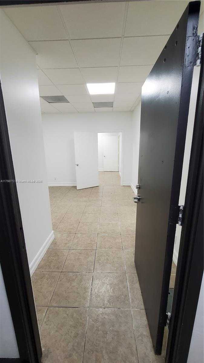 Small Image of 7570 NORTH WEST 14TH ST, Miami Number 3