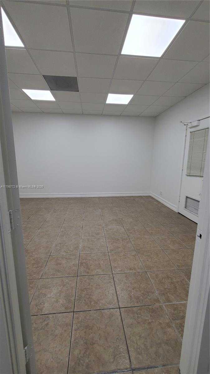 Small Image of 7570 NORTH WEST 14TH ST, Miami Number 4