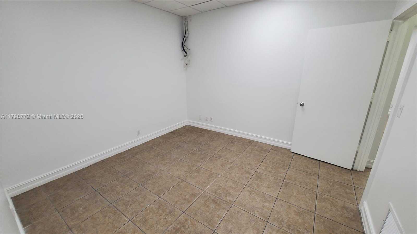 Small Image of 7570 NORTH WEST 14TH ST, Miami Number 8