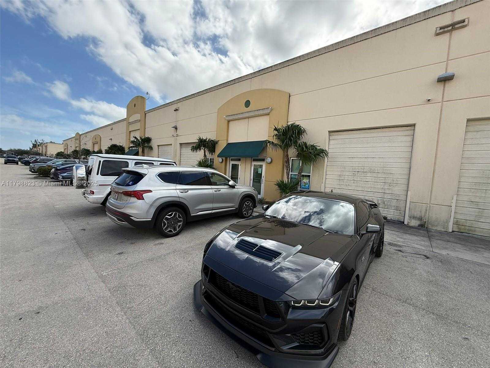 Small Image of 10428 WEST STATE ROAD 84, Davie Number 3