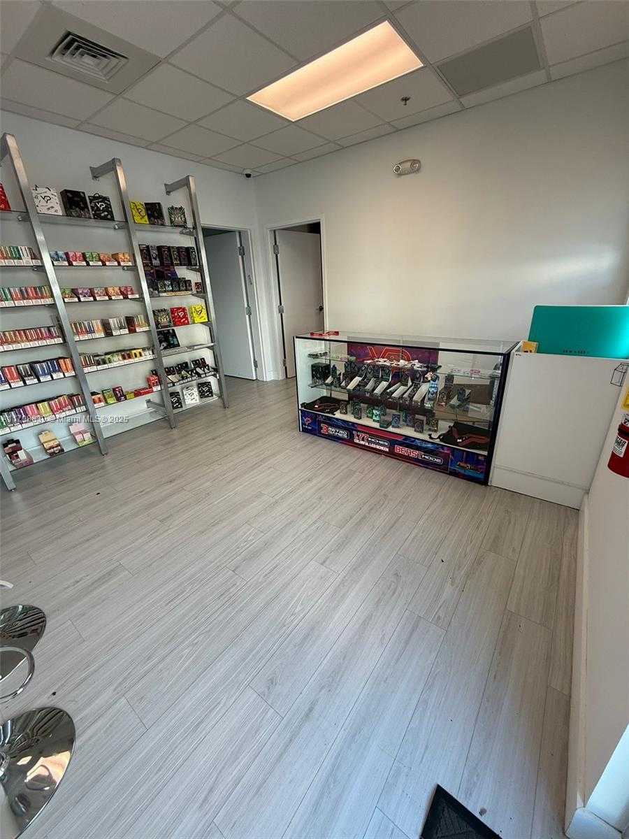 Small Image of 10428 WEST STATE ROAD 84, Davie Number 15