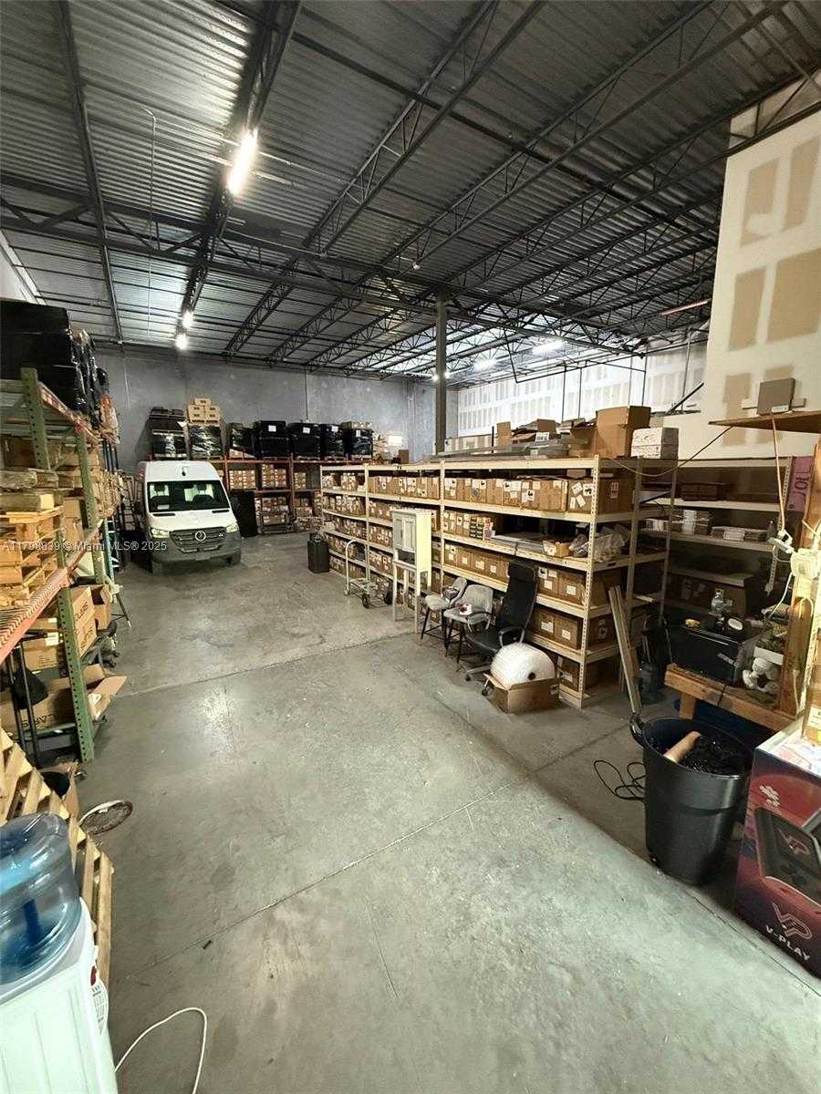 Small Image of 10428 WEST STATE ROAD 84, Davie Number 5