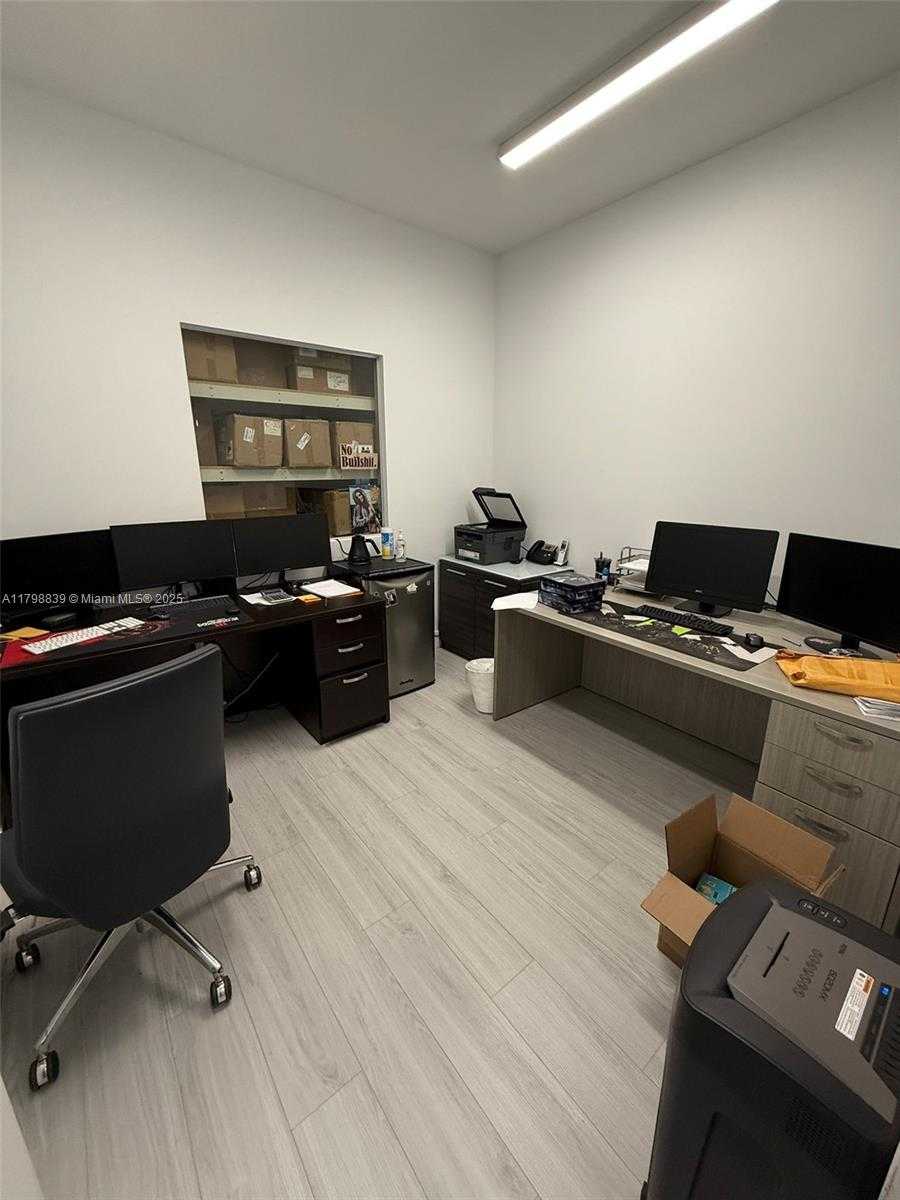Small Image of 10428 WEST STATE ROAD 84, Davie Number 6
