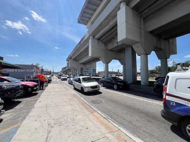 Small Image of 1120 EAST 25TH ST, Hialeah Number 2