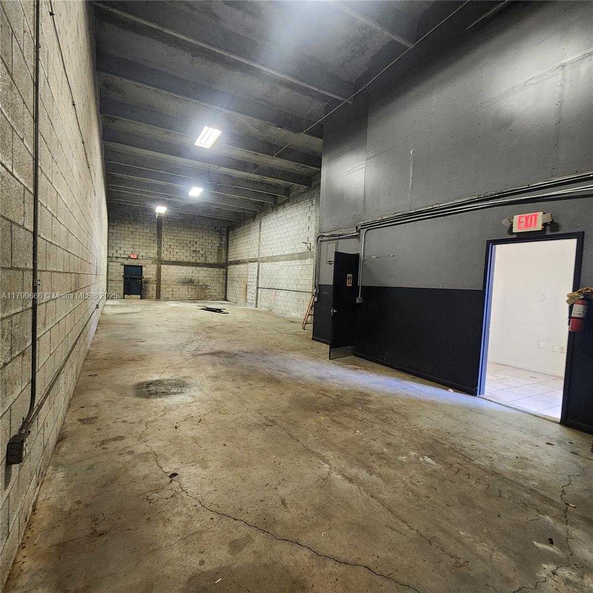 Small Image of 12540 SOUTH WEST 130TH ST #27, Miami Number 3