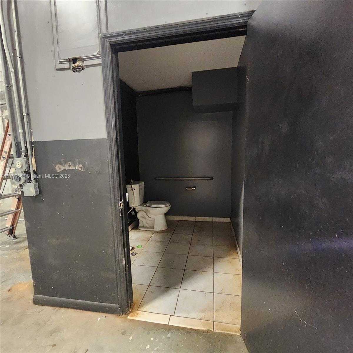 Small Image of 12540 SOUTH WEST 130TH ST #27, Miami Number 4