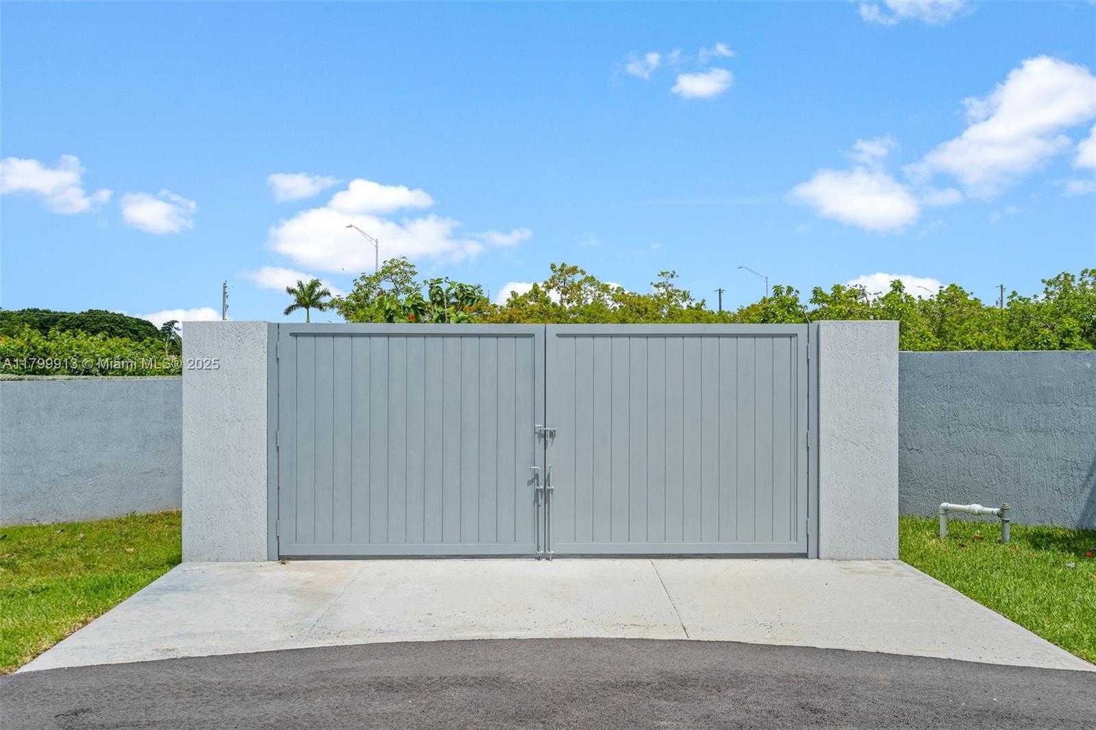 Small Image of 17651 SOUTH WEST 272ND ST #B, Homestead Number 15