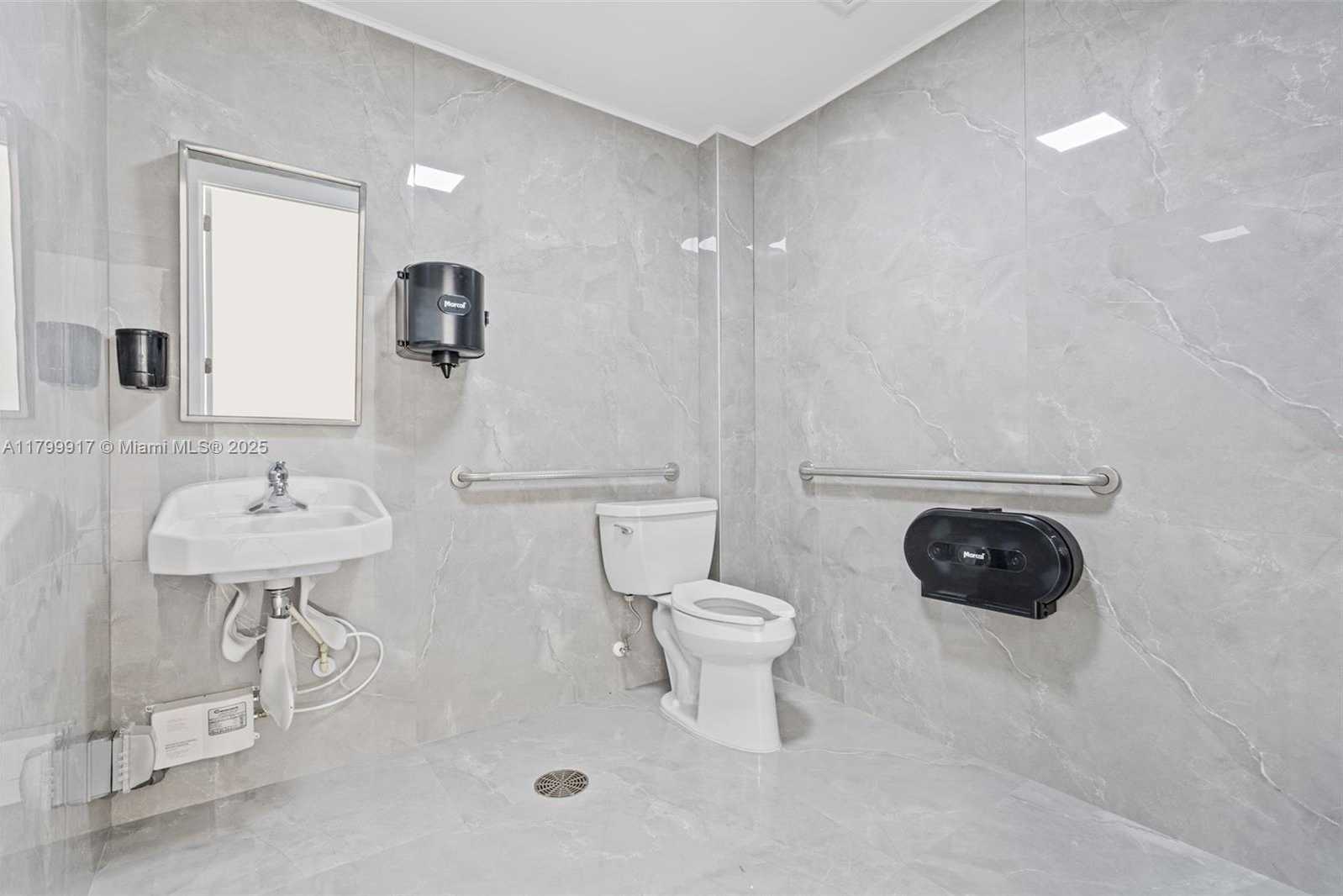 Small Image of 17651 SW 272nd St, Homestead, FL 33031, USA Number 12