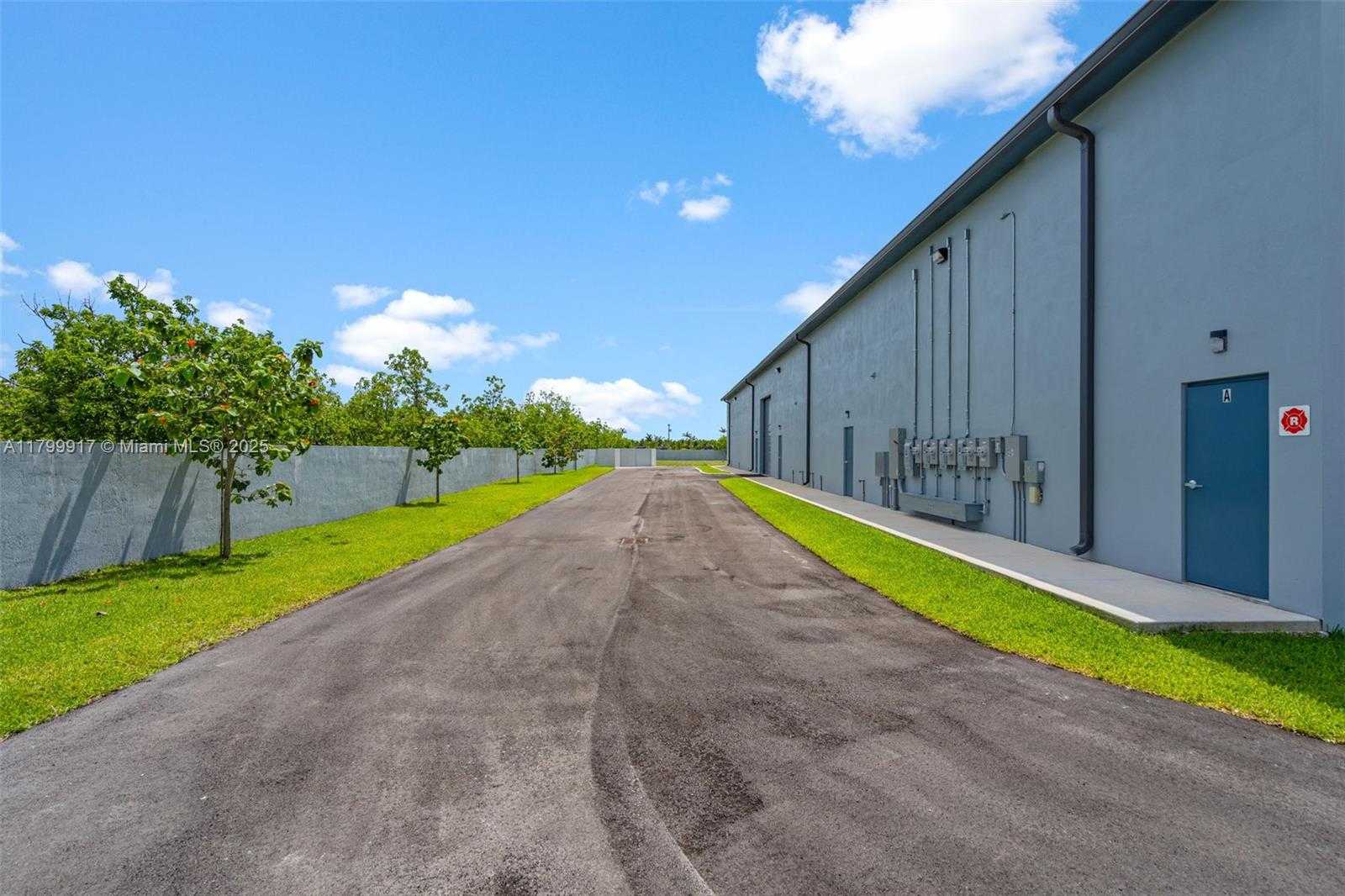 Small Image of 17651 SW 272nd St, Homestead, FL 33031, USA Number 14