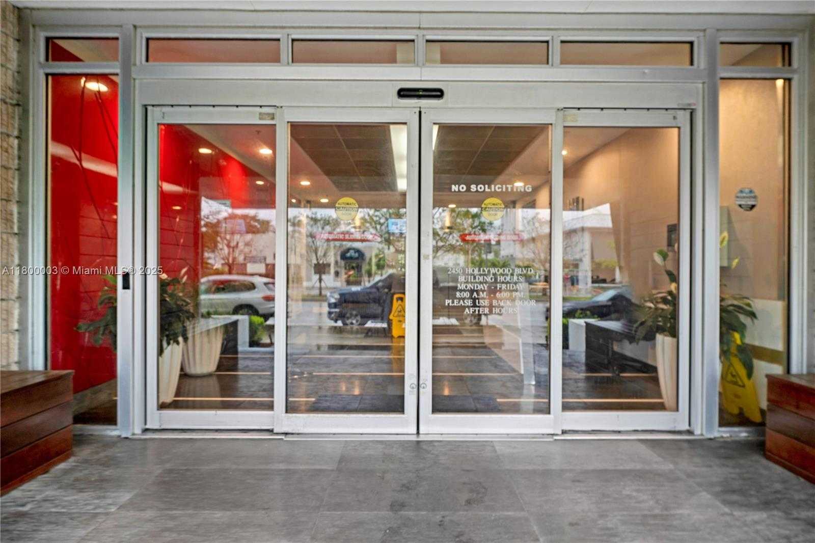 Small Image of 2450 NORTH HOLLYWOOD BLVD #601, Hollywood Number 3