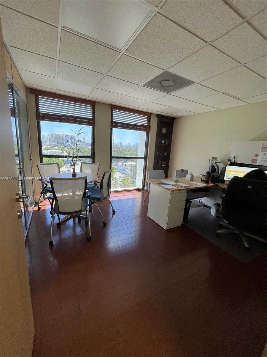 Small Image of 2450 NORTH HOLLYWOOD BLVD #601, Hollywood Number 9