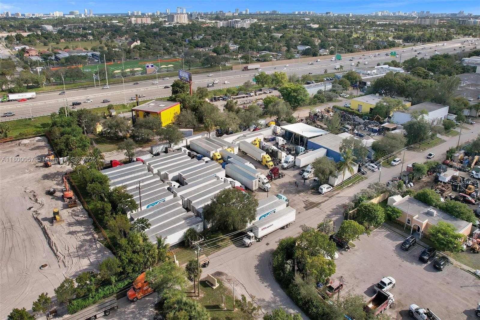 Small Image of 850 NORTH WEST 12TH TER, Pompano Beach Number 4