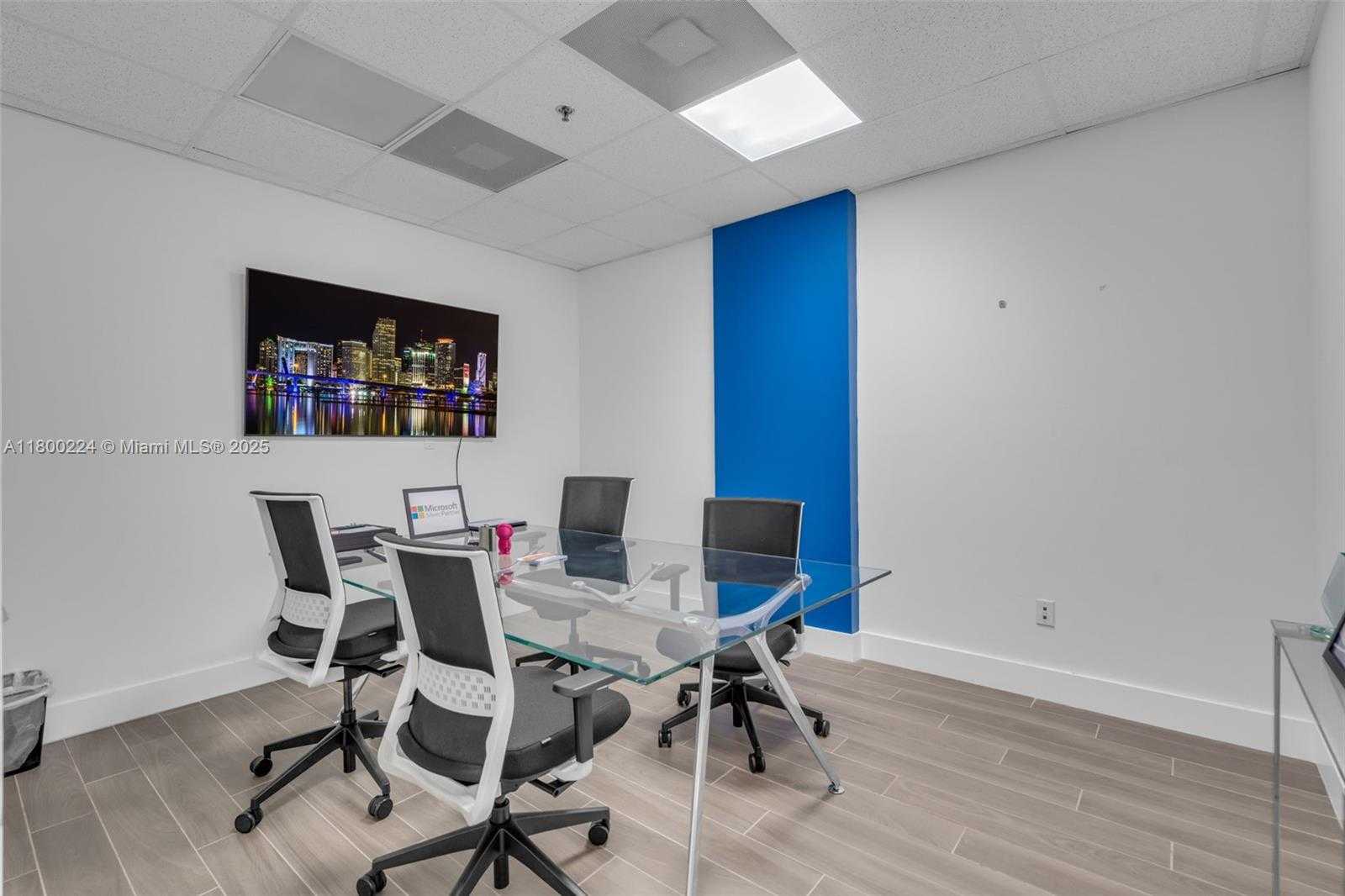 Small Image of 12550 BISCAYNE BLVD #400 & 406, North Miami Number 12
