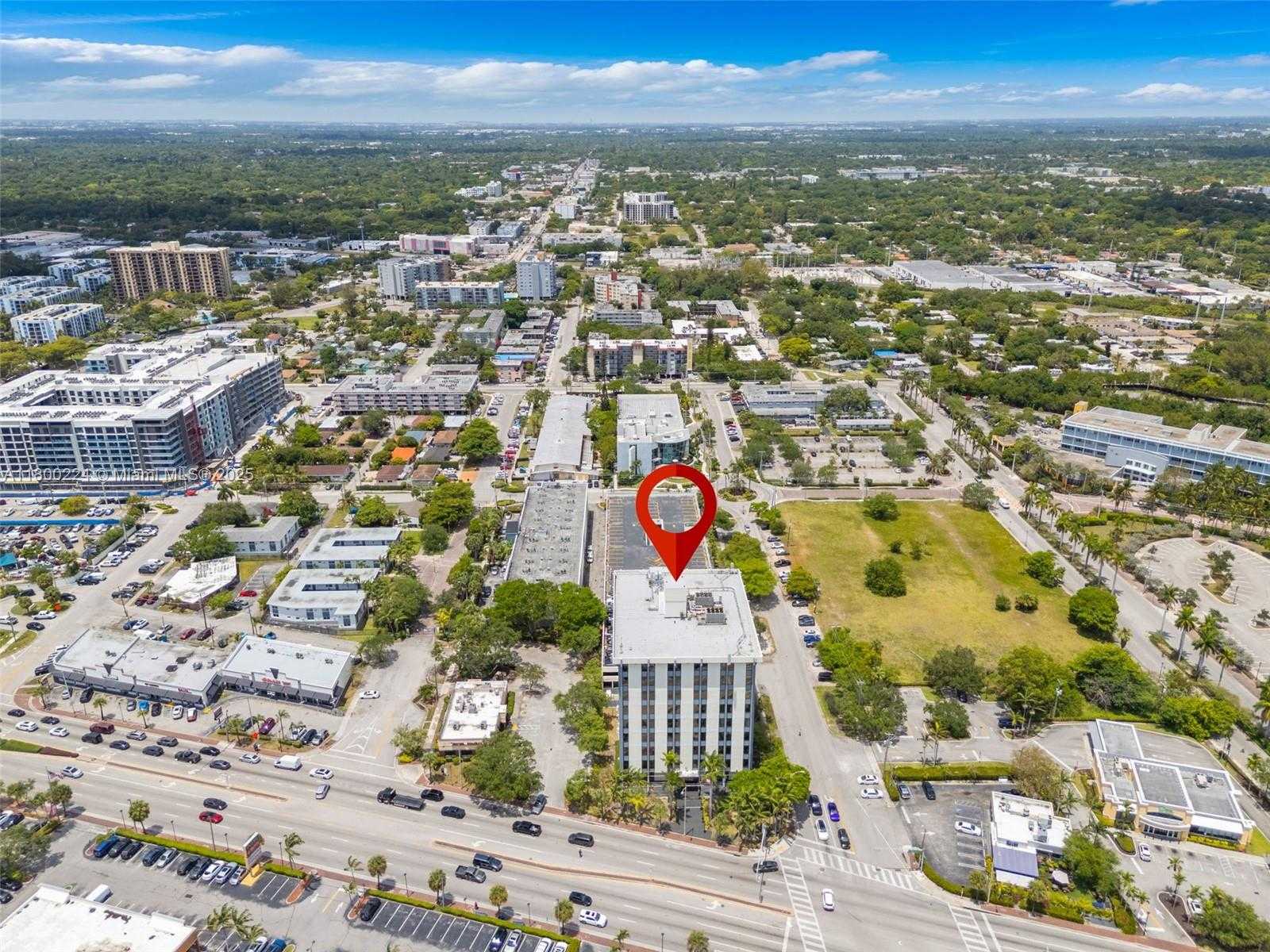 Small Image of 12550 BISCAYNE BLVD #400 & 406, North Miami Number 21
