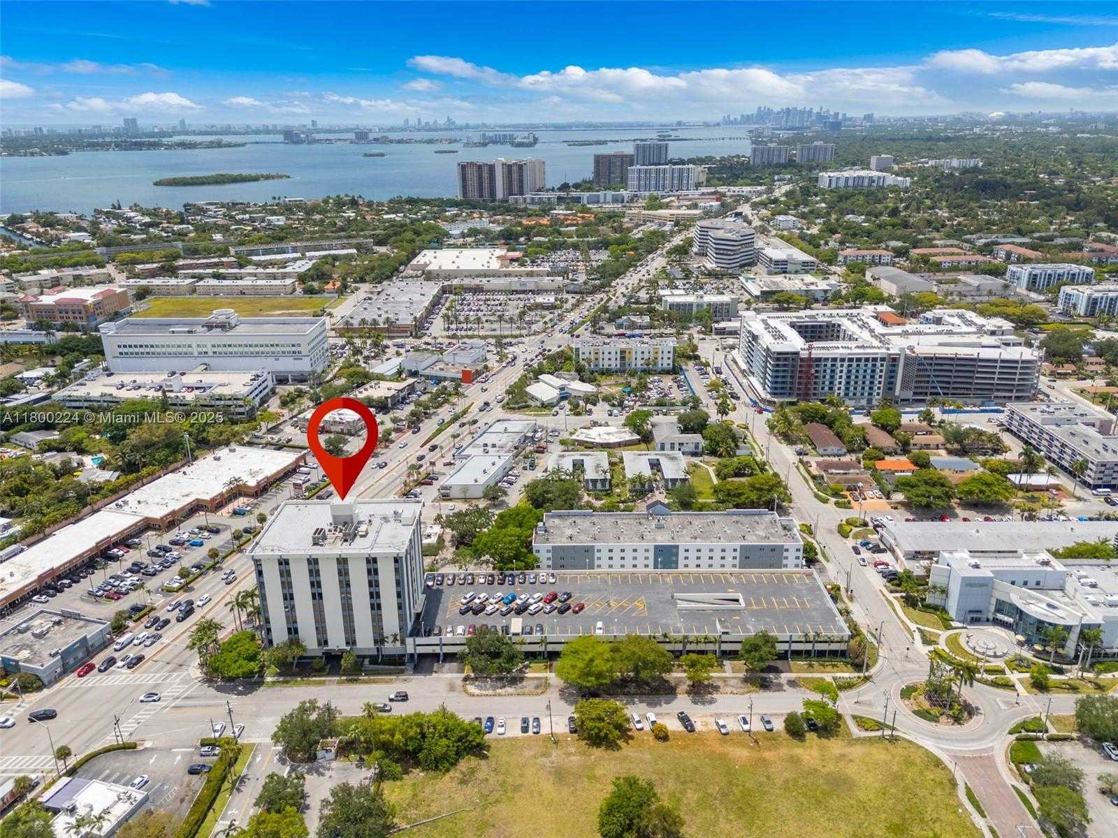 Small Image of 12550 BISCAYNE BLVD #400 & 406, North Miami Number 22