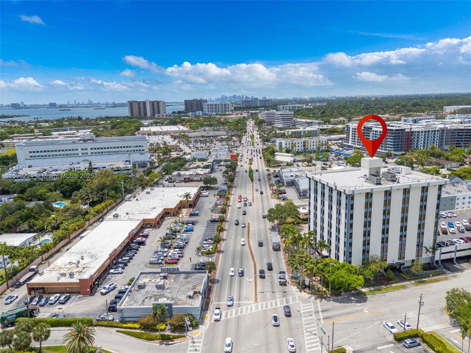 Small Image of 12550 BISCAYNE BLVD #400 & 406, North Miami Number 24
