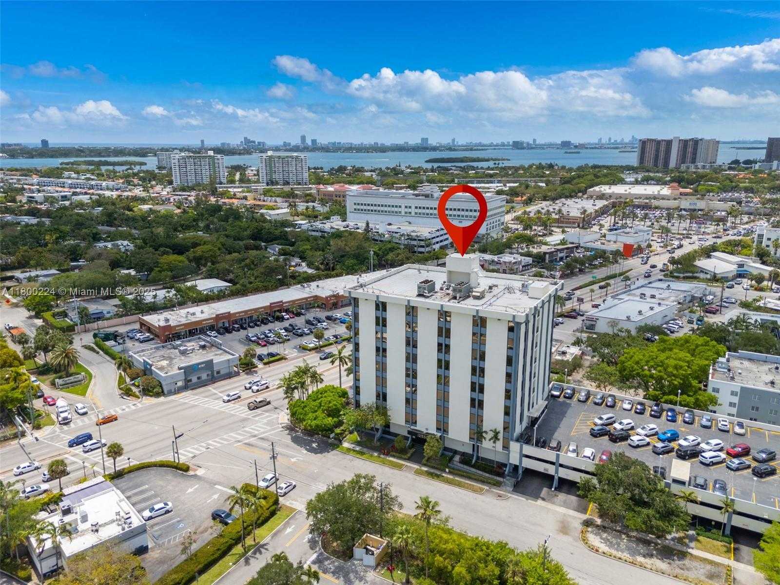 Small Image of 12550 BISCAYNE BLVD #400 & 406, North Miami Number 25