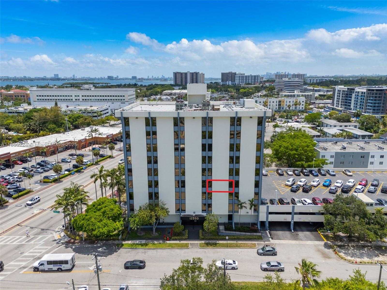 Small Image of 12550 BISCAYNE BLVD #400 & 406, North Miami Number 26