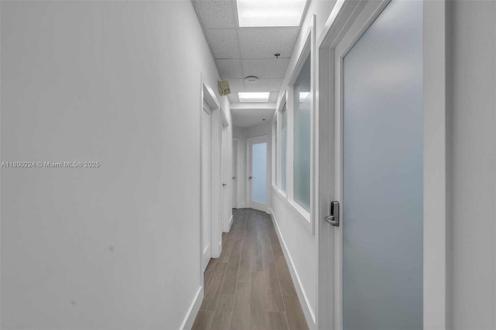 Small Image of 12550 BISCAYNE BLVD #400 & 406, North Miami Number 7