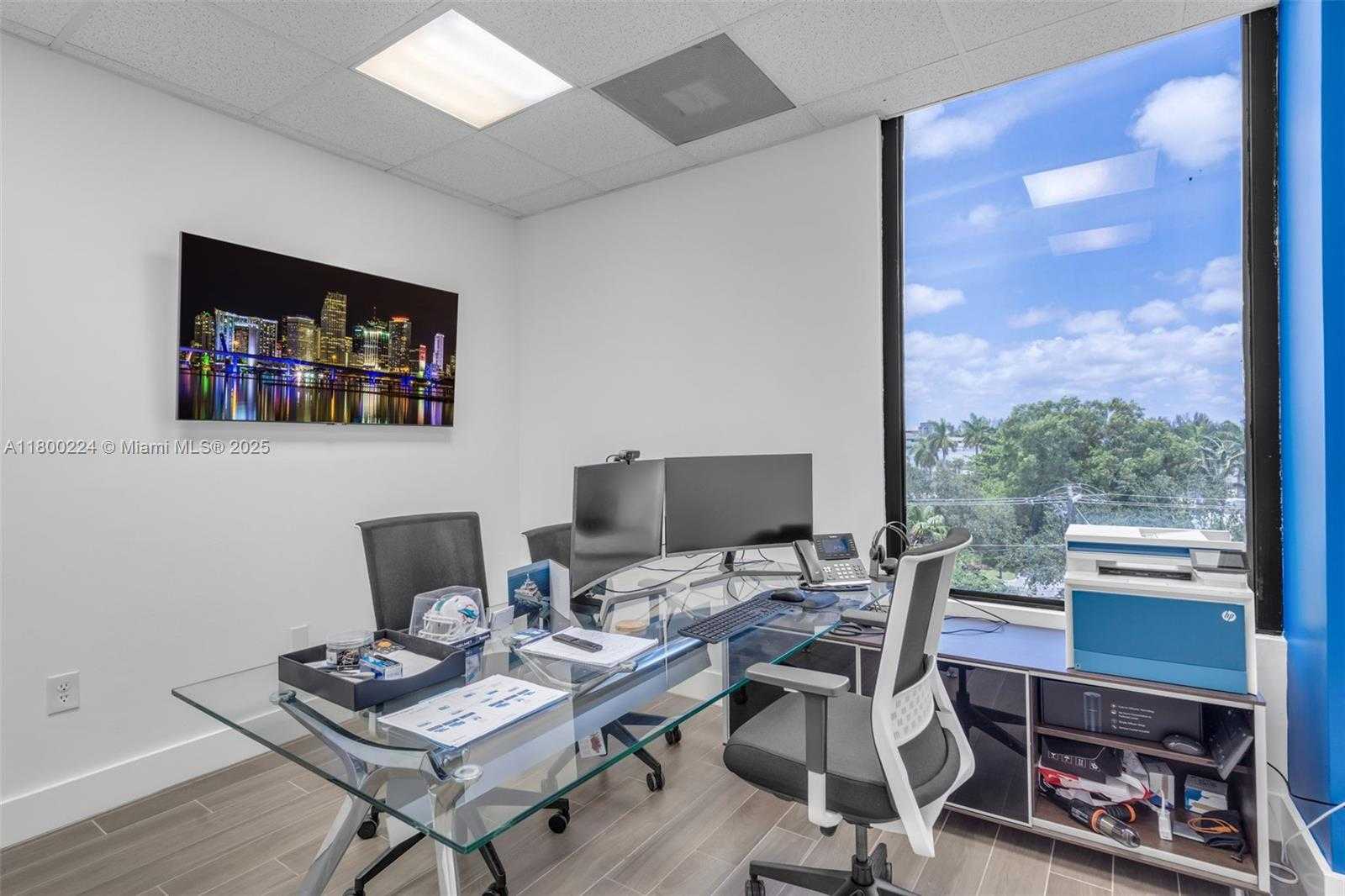 Small Image of 12550 BISCAYNE BLVD #400 & 406, North Miami Number 9