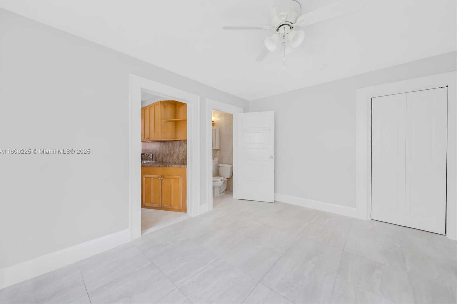 Small Image of 1621 VAN BUREN ST #1-11, Hollywood Number 10