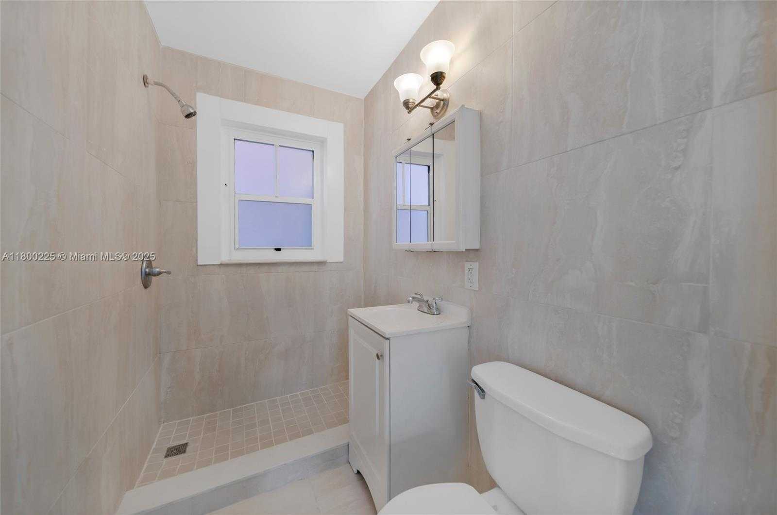 Small Image of 1621 VAN BUREN ST #1-11, Hollywood Number 16
