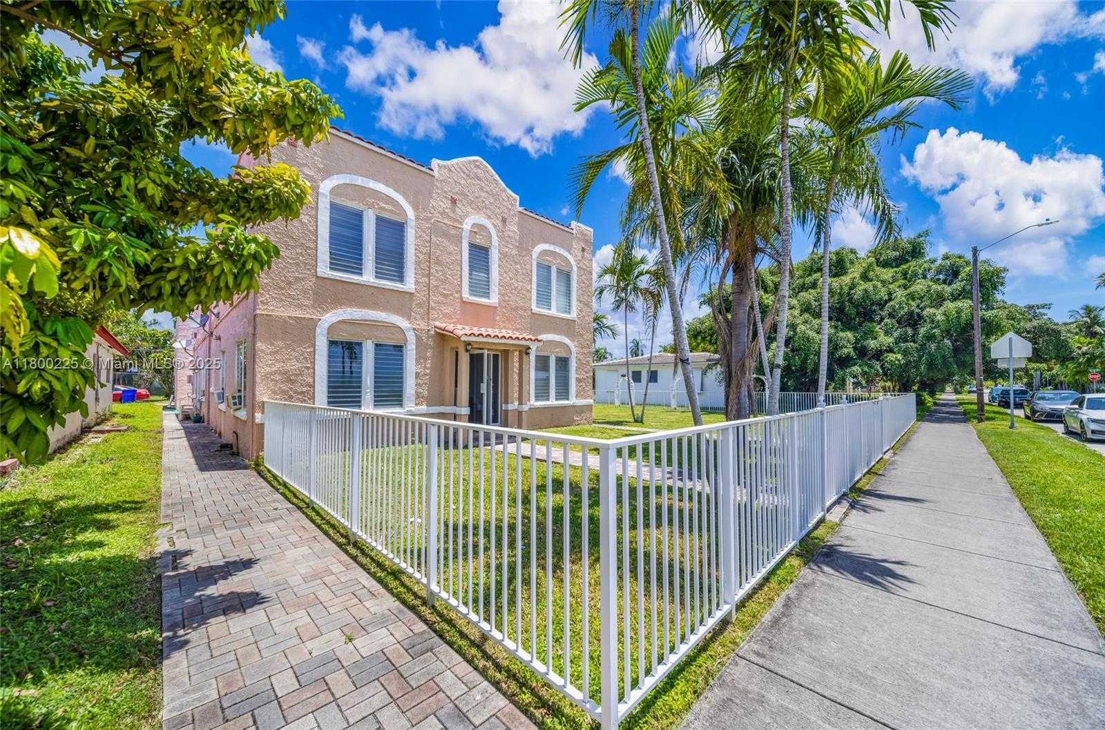 Small Image of 1621 VAN BUREN ST #1-11, Hollywood Number 2