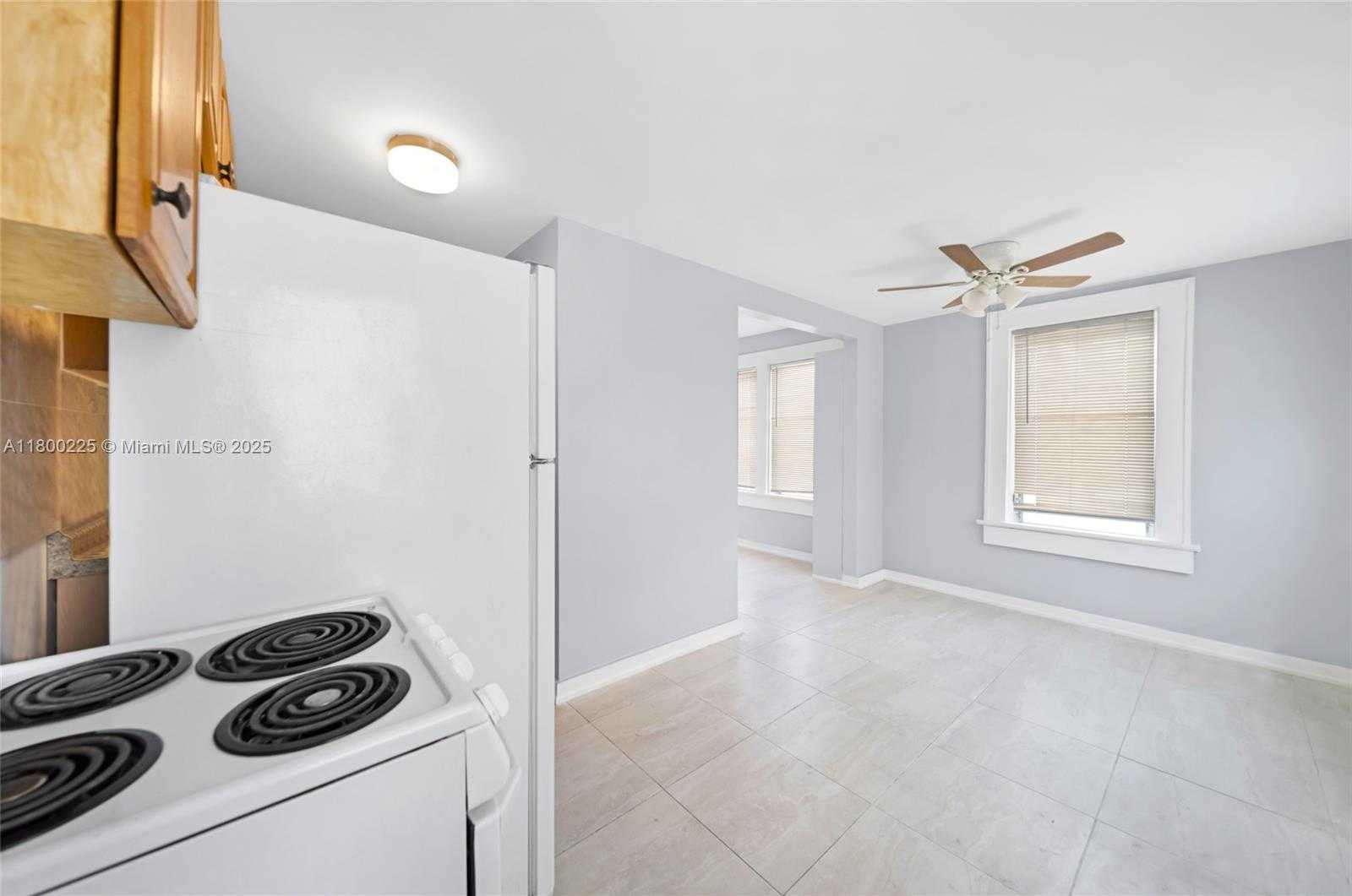 Small Image of 1621 VAN BUREN ST #1-11, Hollywood Number 20