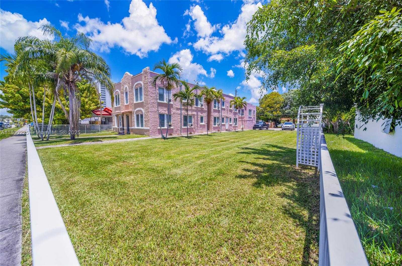 Small Image of 1621 VAN BUREN ST #1-11, Hollywood Number 4