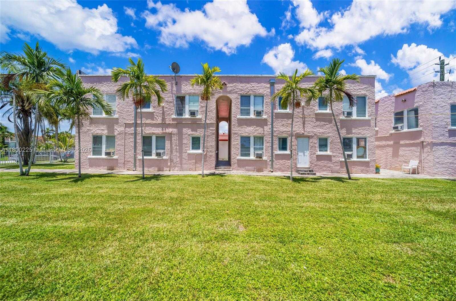 Small Image of 1621 VAN BUREN ST #1-11, Hollywood Number 5