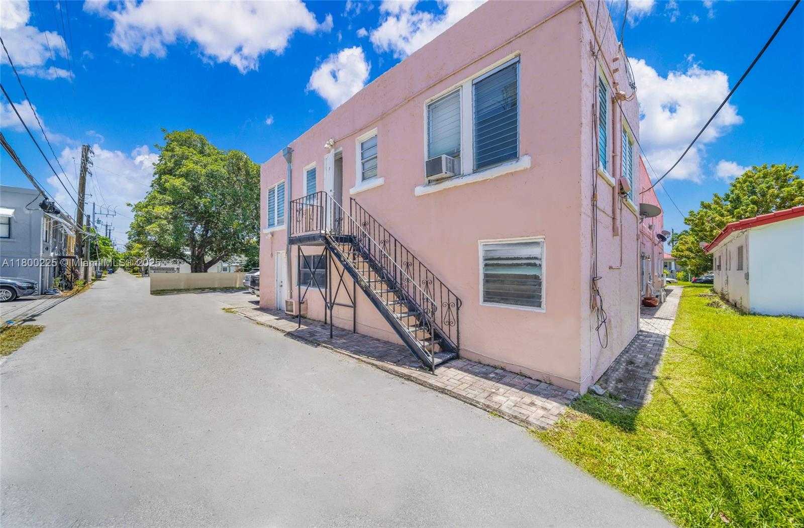 Small Image of 1621 VAN BUREN ST #1-11, Hollywood Number 6