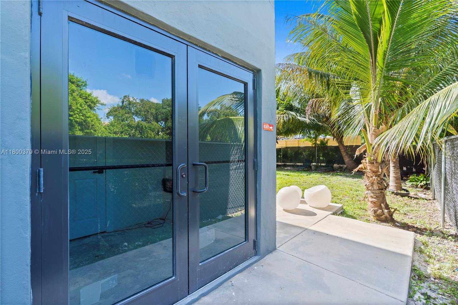 Small Image of 212 NORTH WEST 11TH ST, Miami Number 10